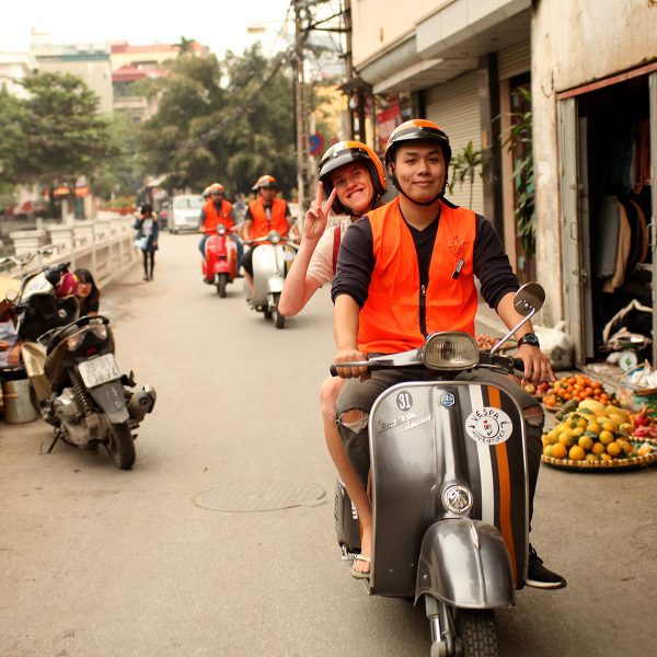 Bên trong Hà Nội